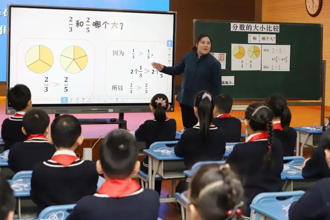 “三大助手”为智慧课堂插上翅膀！上海教学数字化转型助推基础教育更优质更均衡